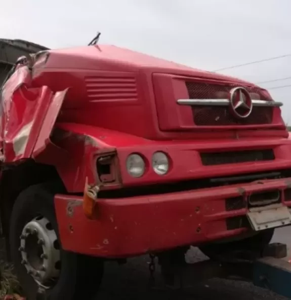 Motorista de caminhão morre em acidente na BR-316