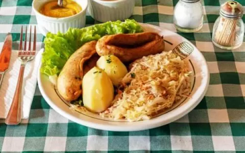 Schnapshaus, restaurante alemão na região de Pinhe
