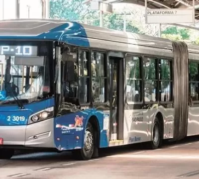 Prefeitura reforça a frota de ônibus com reabertura de escritórios