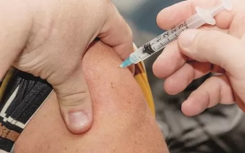 Como lidar com efeitos colaterais das vacinas cont