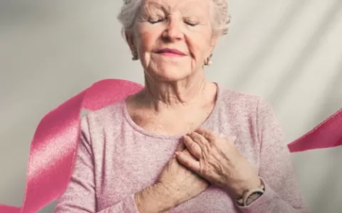 Câncer de mama em mulheres mais velhas: a idade nã