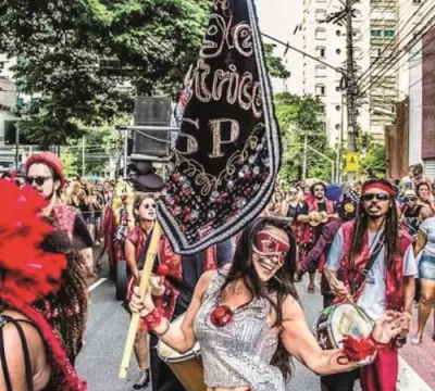 ​‘Carnaval de Rua’ alegria dos foliões e tristeza dos moradores