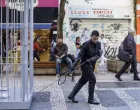 Berna Reale leva jaula com marmitas a São Paulo pa