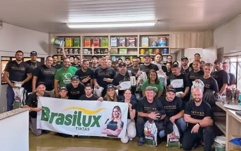 Brasilux  lança seus programas de Treinamentos e V
