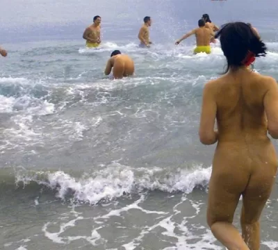 Mesmo na terra dos naturistas, ficar nu está aos p