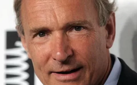 Tim Berners-Lee e o futuro da internet: Uma visão 