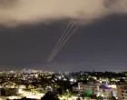 Mísseis israelenses atingem o Irã, dizem emissoras