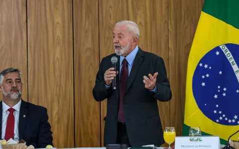 Lula aposta que economia em 2024 crescerá mais do 