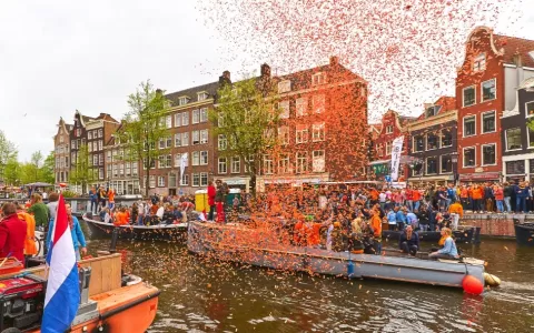 King’s Day: a maior festa holandesa, que é perfeit
