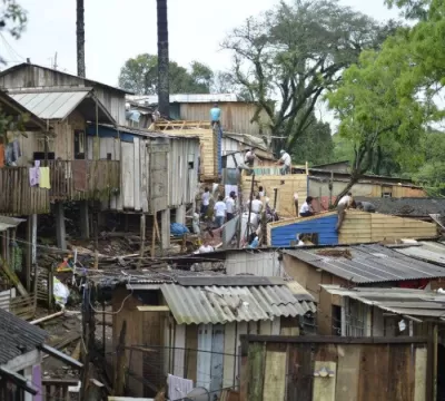 Curitiba conta com 322 favelas e vive explosão de 