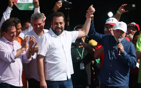 Lula pede voto em Boulos depois de pesquisas mostr