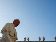Papa Francisco lamenta vítimas e apela ao diálogo 