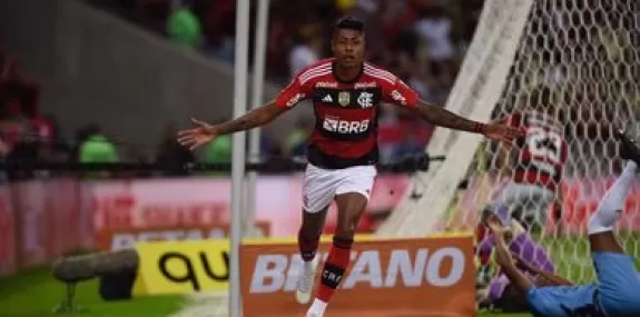 Bruno Henrique garante vitória do Flamengo sobre o