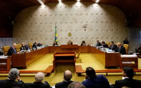 Após convite de Bolsonaro, ministros do STF não ir