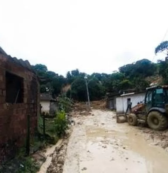 Número de mortos por chuvas em Pernambuco sobe par