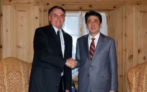 Presidente lamenta assassinato de ex-premiê japonê