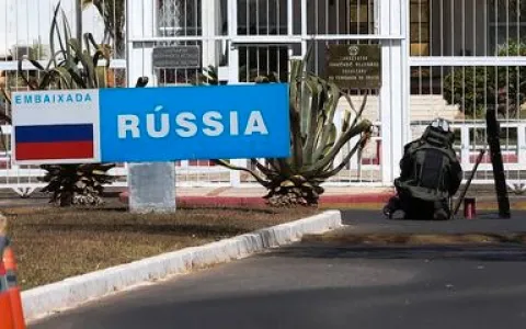 Ameaça de bomba na Embaixada da Rússia mobiliza fo