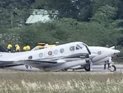 Avião de pequeno porte sofre acidente no aeroporto