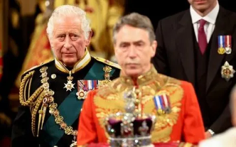 Mesmo reconhecido rei, Charles III levará meses para ser coroado 