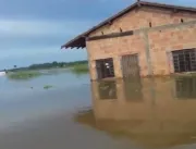 Rio Tocantins atinge o nível mais alto do ano e a 
