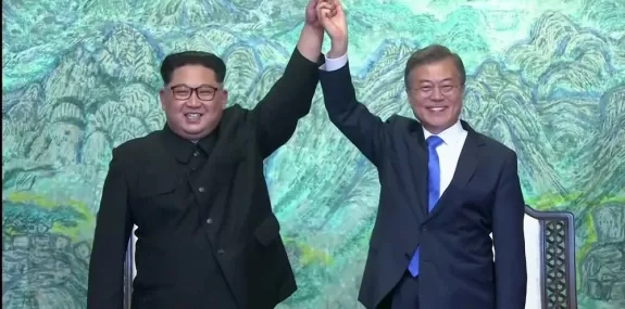 Líderes das Coreias prometem assinar acordo de paz