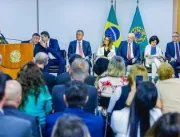 Lula assina projeto de lei que garante verba para 