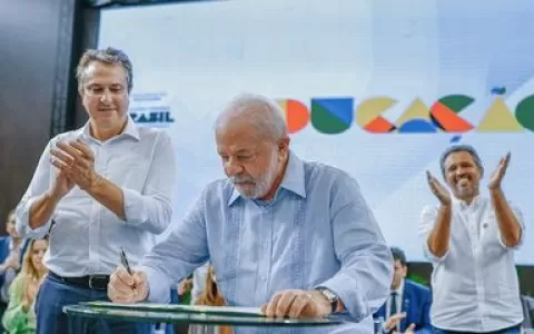 Lula diz que base de apoio no Congresso será testa