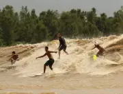 Misturando esporte e cultura, Surf na Pororoca che