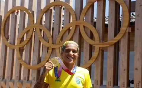 Por bi olímpico, Ana Marcela Cunha se desafia com 