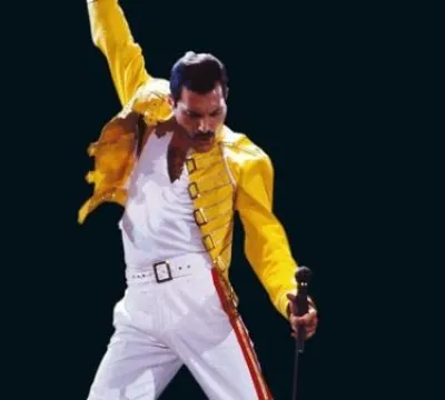 Freddie Mercury faria hoje 77 anos, fica na nossa imaginação como seria Freddie nos dias atuais, provavelmente estaria fazendo alguma turnê pelo mundo, levando uma legião de fãs, reunindo no mesmo espaço pais, filhos e netos