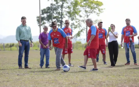 Craque Zico lança projeto social de futebol em Canaã dos Carajás