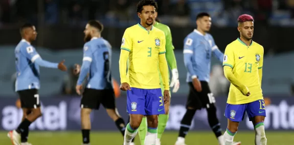 Eliminatórias: Brasil perde para Uruguai em noite 