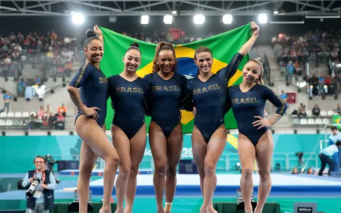 Brasil é prata na disputa por equipes na ginástica