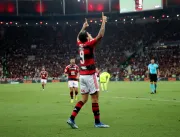 Brasileiro: Flamengo derrota Palmeiras e mantém vi