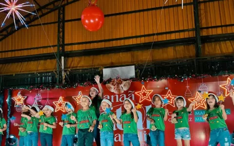 33 vozes alegram tradicional ceia de Natal na Vila