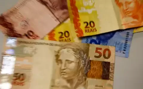 Lula assina decreto que reajusta salário mínimo pa