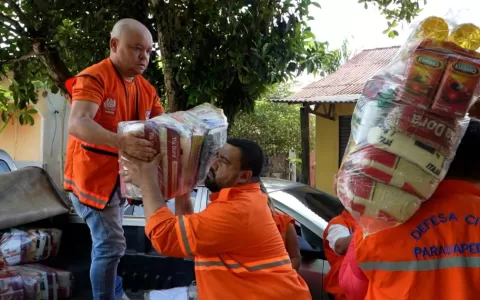 Defesa Civil entrega kits humanitários a famílias 