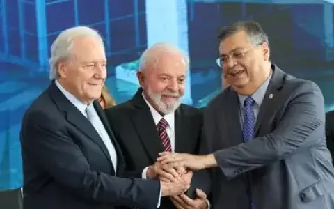 Lula empossa Lewandowski no Ministério da Justiça 
