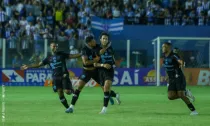Com direito a golaço do meio de campo, Paysandu vence o Bragantino na Curuzu 