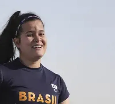 Verônica Hipólito é bronze no GP de atletismo paralímpico de Dubai 