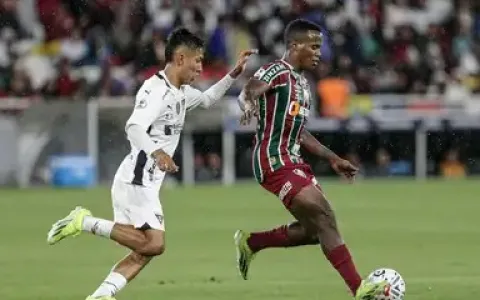 Fluminense recebe LDU em busca do título da Recopa