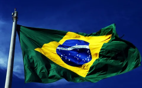 Brasil volta ao grupo das 10 maiores economias do 