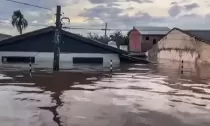 Nível da água não baixa e mais bairros de Porto Al