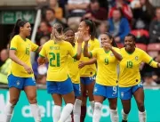 Debinha marca duas vezes, e Brasil vence a Inglate