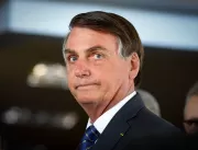 ​Após indicar veto, Bolsonaro sanciona fundo eleit