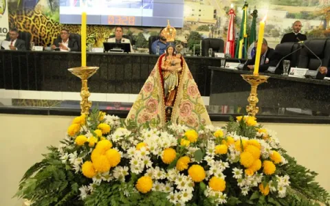 Câmara Municipal recebe a imagem peregrina de Nossa Senhora de Nazaré