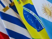 Guedes fala em modernizar Mercosul e sugere reduzi