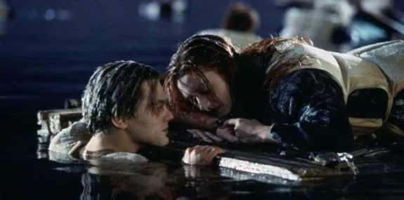 Diretor de Titanic revela se Jack cabia na porta c