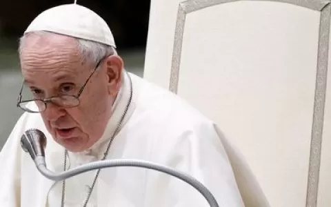 Papa Francisco diz que rios de sangue correm na gu