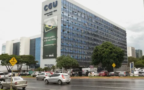 Política CGU encontra indício de irregularidades c